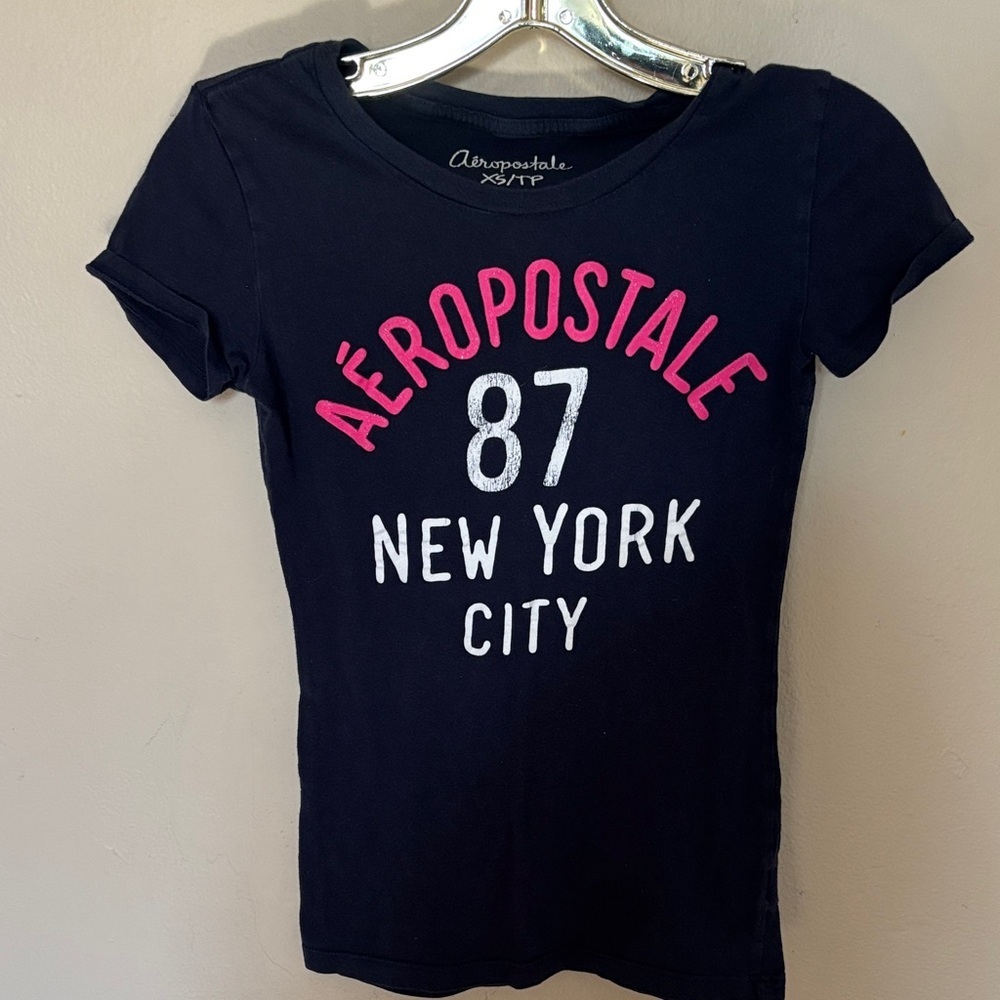 Aeropostale Dark Blue Tee with Pink and White Print